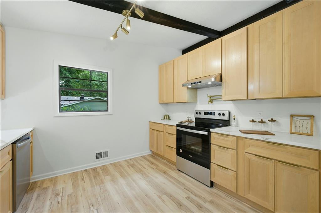 411 Hunters Lane Woodstock GA 30189