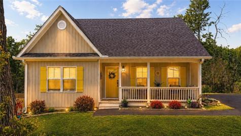300 Silas Dahlonega GA 30533