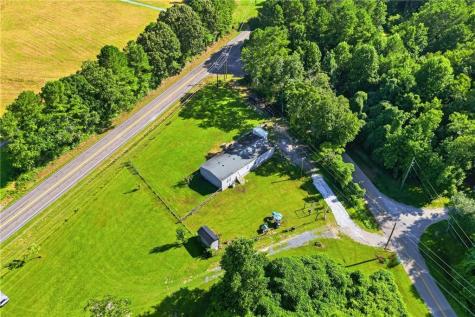 945 Cape Trail Talking Rock GA 30175
