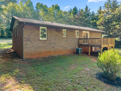 937 Sam Craven Road Cleveland GA 30528