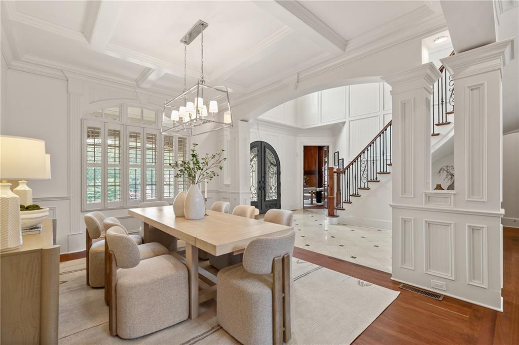 210 Manor Close Milton GA 30004
