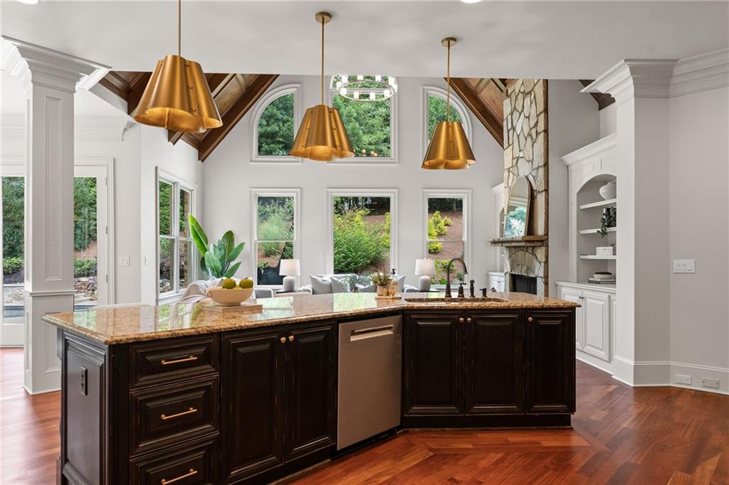 210 Manor Close Milton GA 30004