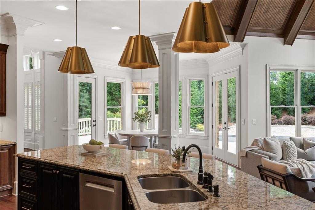 210 Manor Close Milton GA 30004