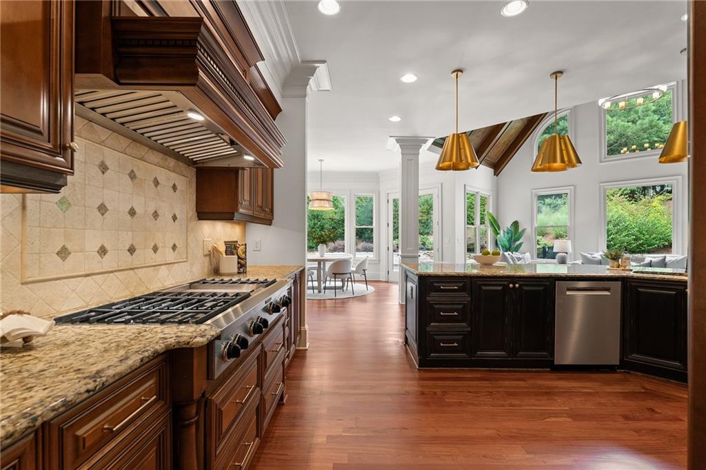 210 Manor Close Milton GA 30004