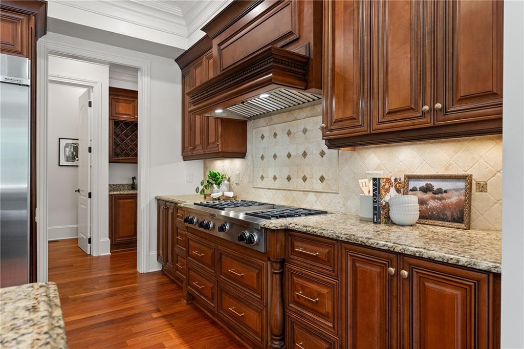 210 Manor Close Milton GA 30004