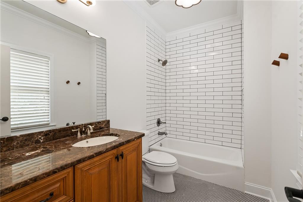 210 Manor Close Milton GA 30004
