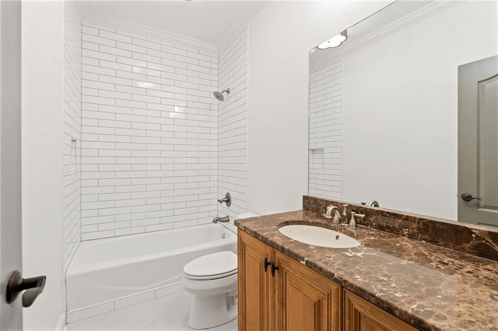 210 Manor Close Milton GA 30004