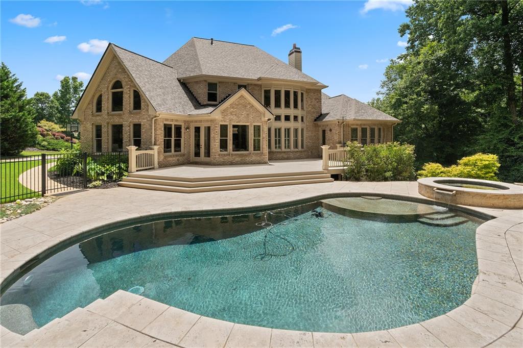210 Manor Close Milton GA 30004