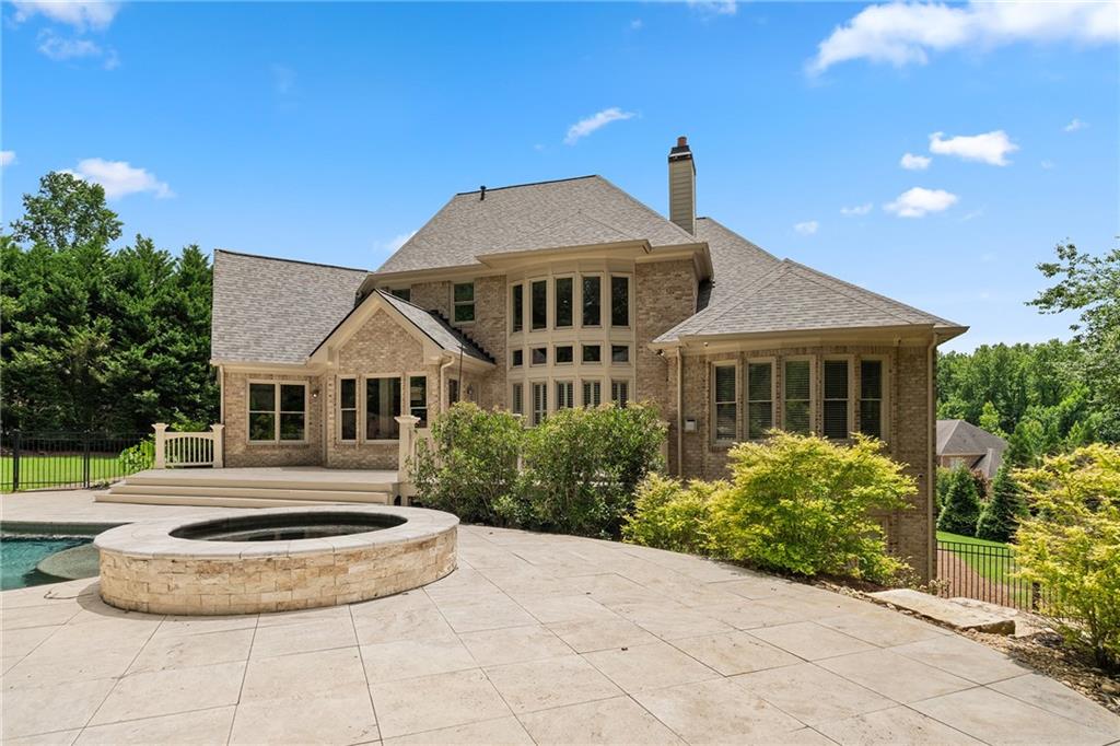 210 Manor Close Milton GA 30004