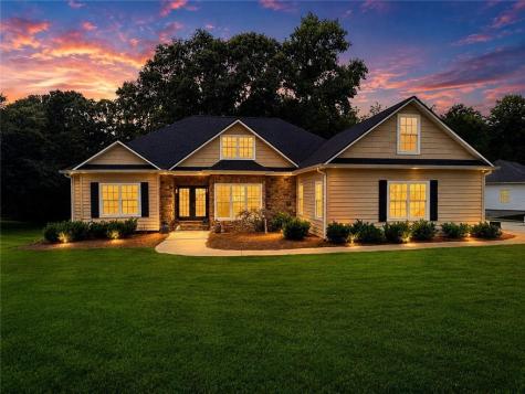 33 Highland Road N Dahlonega GA 30533