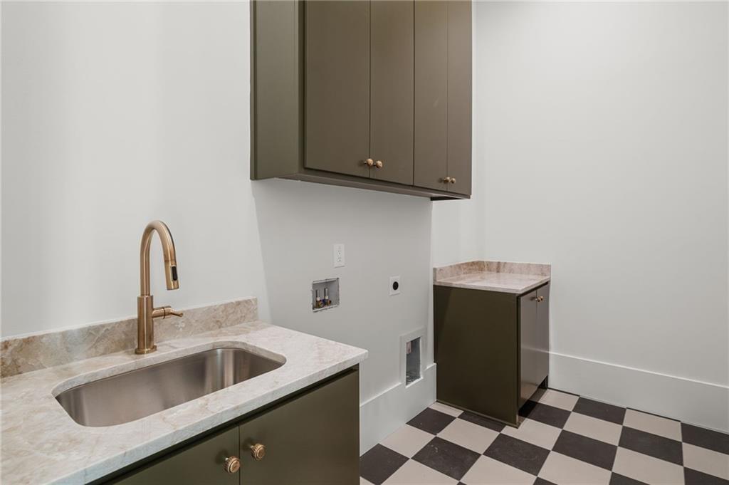 175 Pebble Trail Alpharetta GA 30009