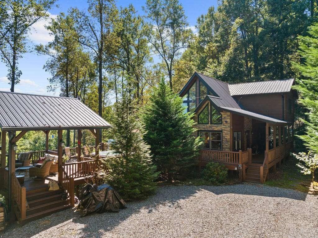 929 Overlook Road Blue Ridge GA 30513