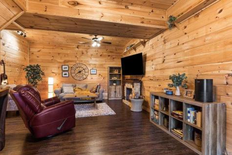 929 Overlook Road Blue Ridge GA 30513