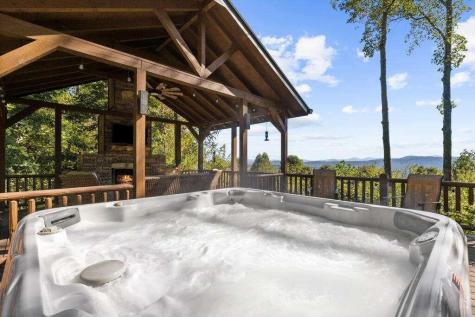 929 Overlook Road Blue Ridge GA 30513