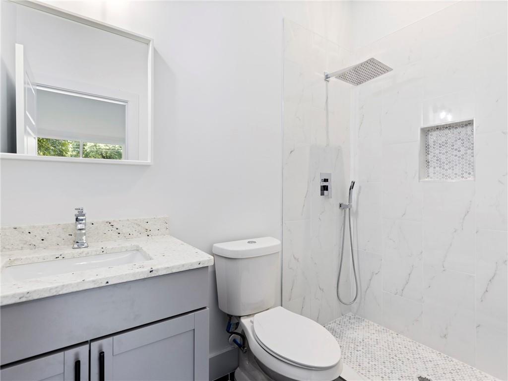 2879 Randall Street East Point GA 30344