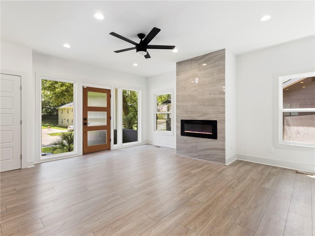 2879 Randall Street East Point GA 30344