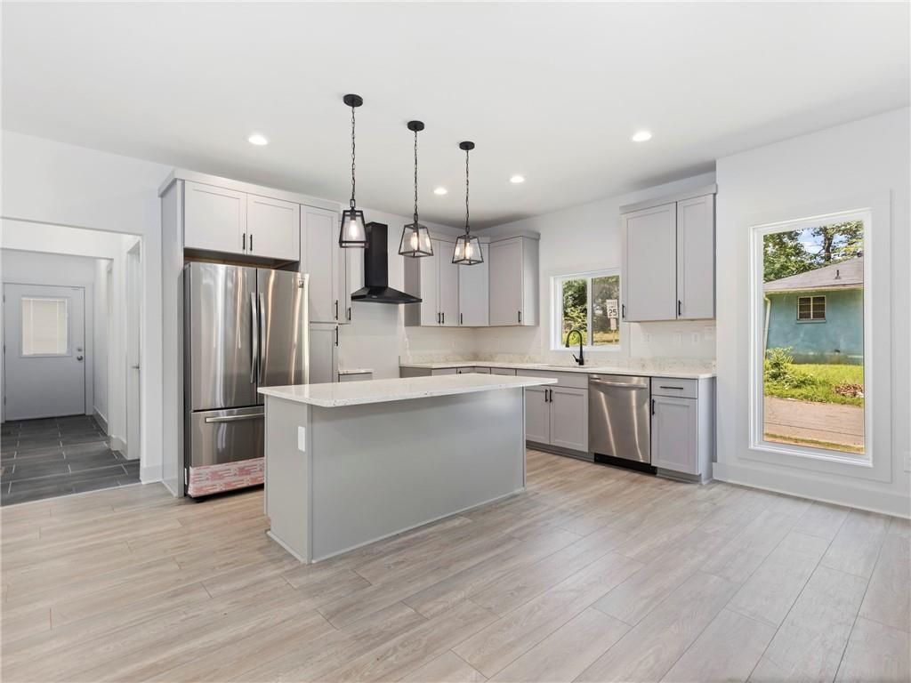 2879 Randall Street East Point GA 30344