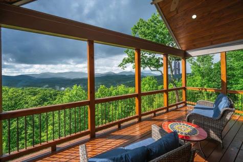 193 Pontoosuc Drive Mineral Bluff GA 30559