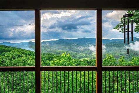 193 Pontoosuc Drive Mineral Bluff GA 30559