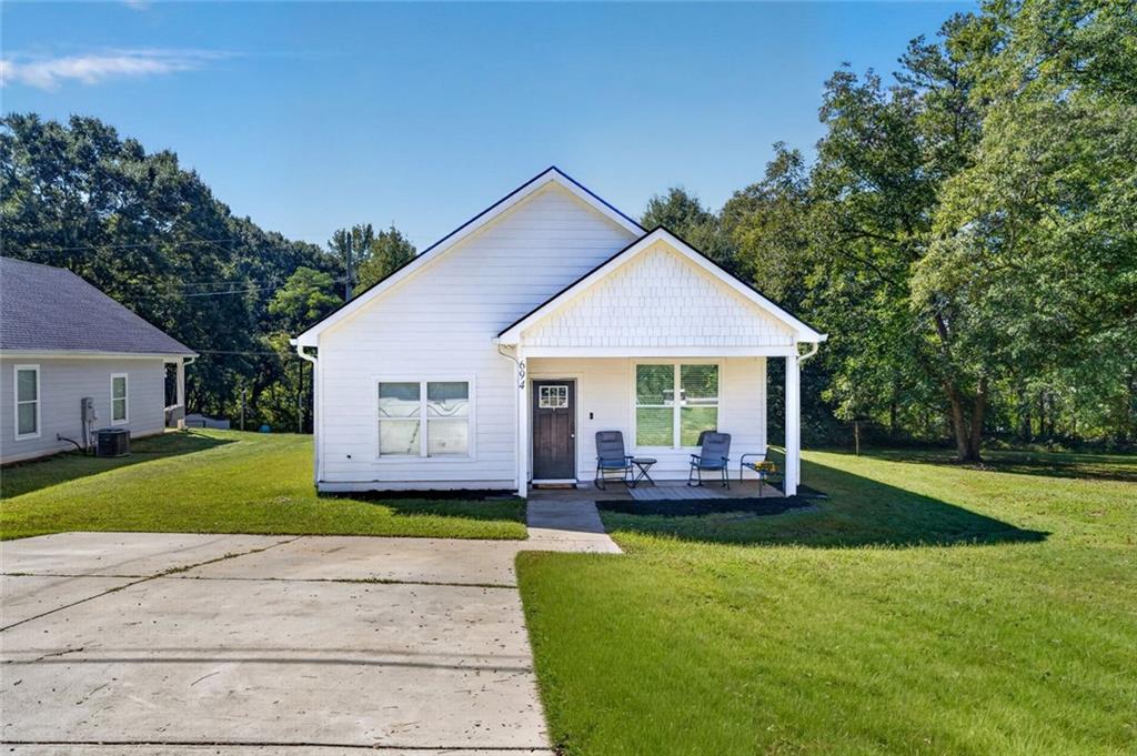 694 Railroad Avenue Comer GA 30629
