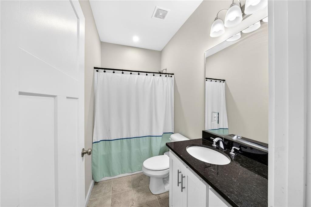 694 Railroad Avenue Comer GA 30629