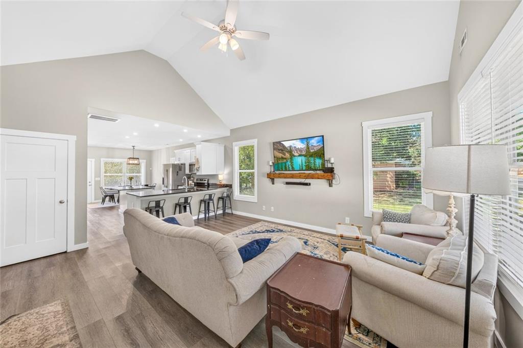 694 Railroad Avenue Comer GA 30629