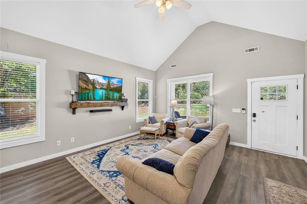 694 Railroad Avenue Comer GA 30629