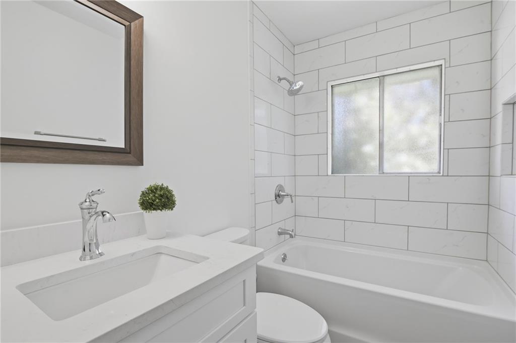 31 Huntwood Drive SE Smyrna GA 30082