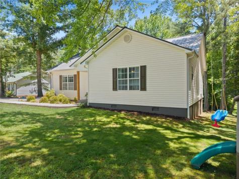 18 Chickasaw Trail Cleveland GA 30528
