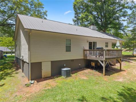18 Chickasaw Trail Cleveland GA 30528