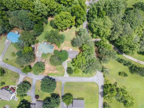 18 Chickasaw Trail Cleveland GA 30528