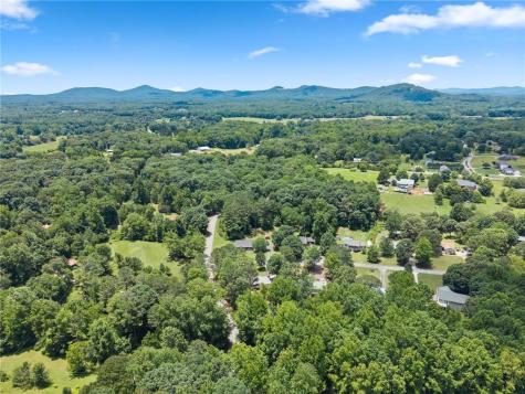 18 Chickasaw Trail Cleveland GA 30528