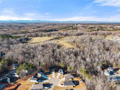 662 Forest Way Cornelia GA 30531