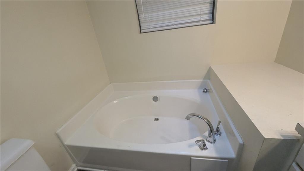 8447 Lake Drive Snellville GA 30039