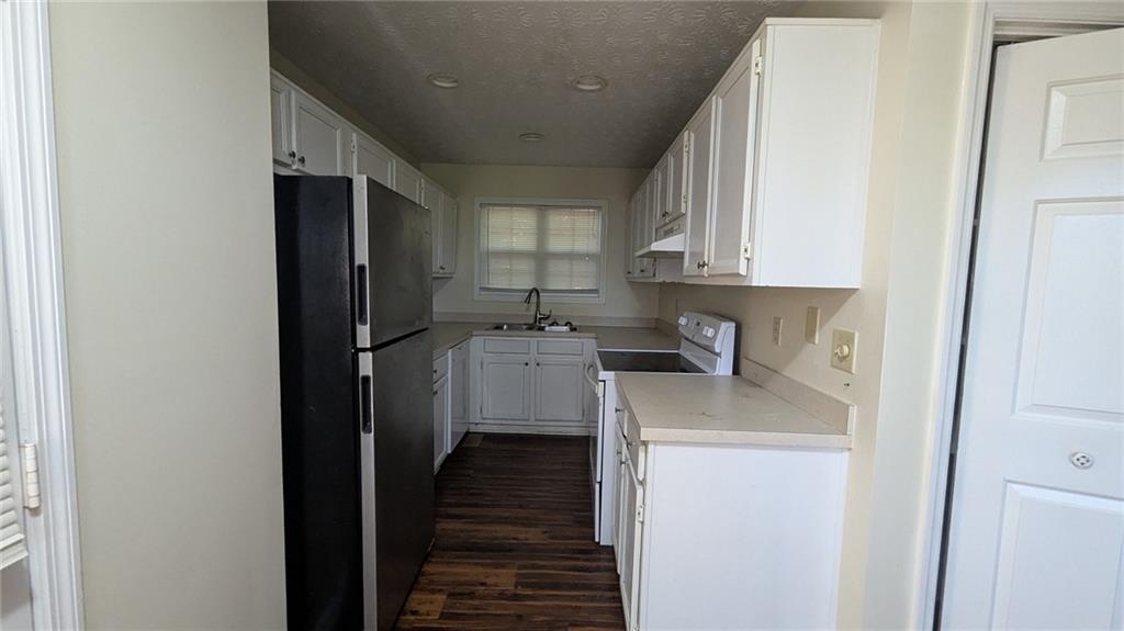 8447 Lake Drive Snellville GA 30039