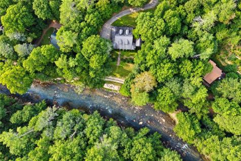 525 Gallery Court Ellijay GA 30540