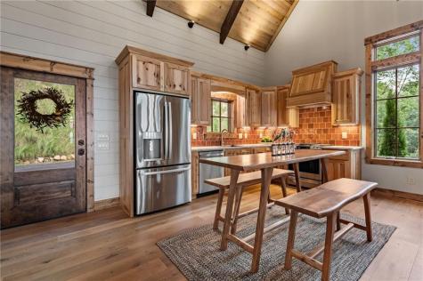 380 Utana Bluffs Trail Ellijay GA 30540