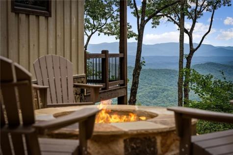 380 Utana Bluffs Trail Ellijay GA 30540