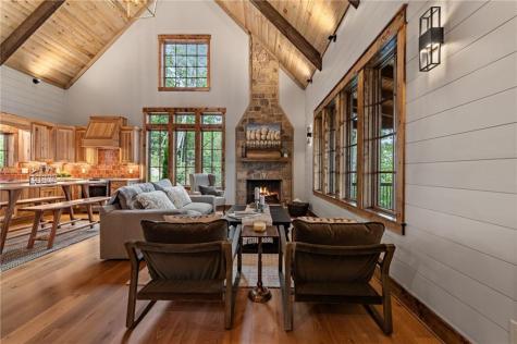 380 Utana Bluffs Trail Ellijay GA 30540