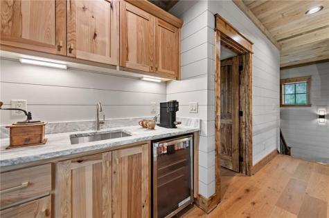 380 Utana Bluffs Trail Ellijay GA 30540