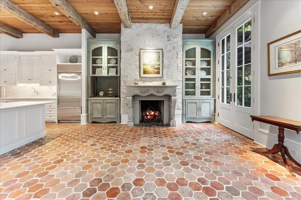 675 W Paces Ferry Unit #10 Road NW Atlanta GA 30327