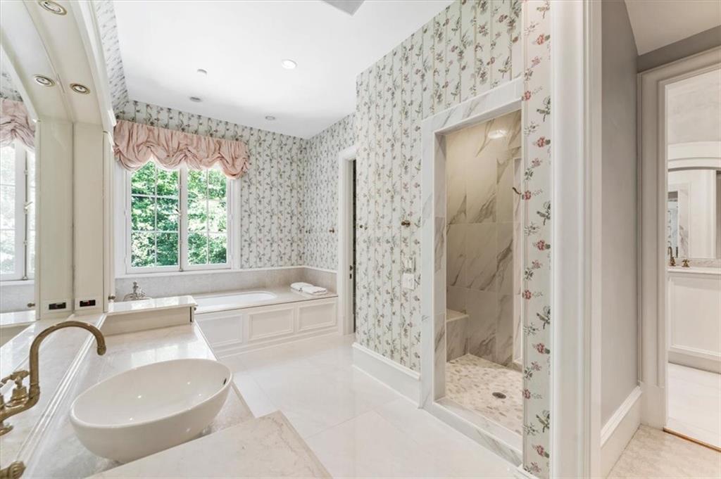 675 W Paces Ferry Unit #10 Road NW Atlanta GA 30327