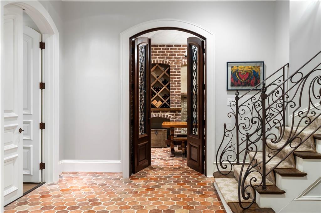 675 W Paces Ferry Unit #10 Road NW Atlanta GA 30327
