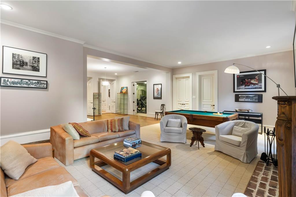 675 W Paces Ferry Unit #10 Road NW Atlanta GA 30327
