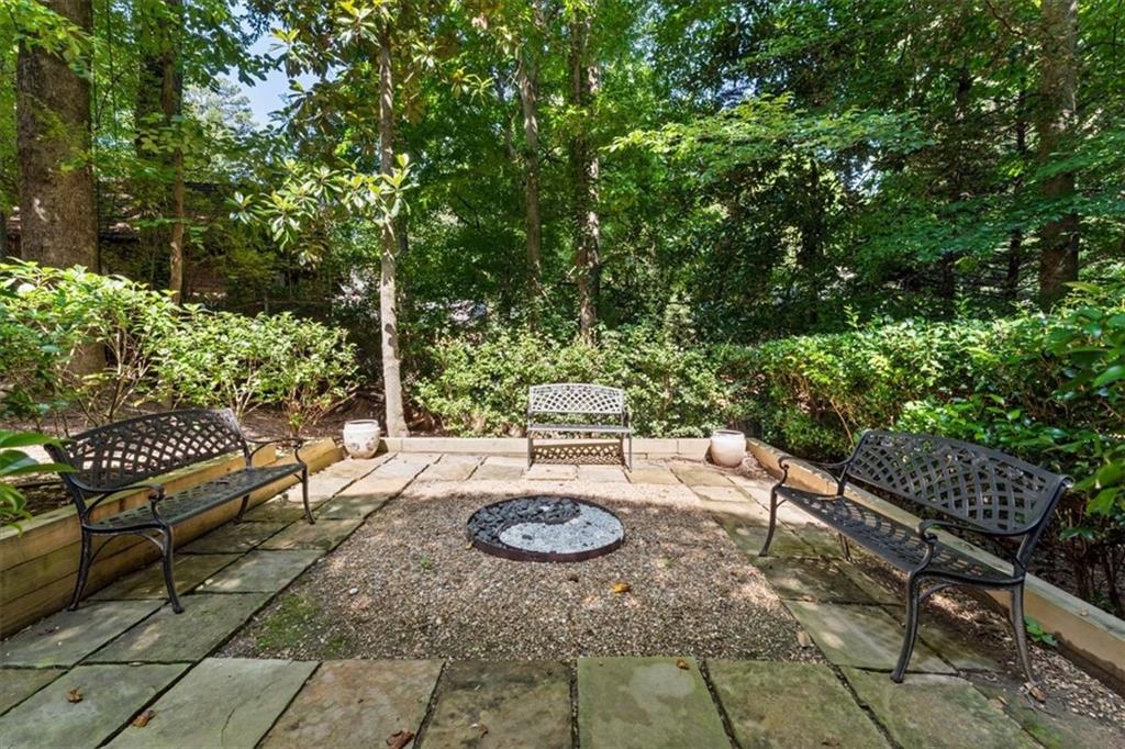 675 W Paces Ferry Unit #10 Road NW Atlanta GA 30327