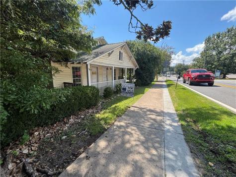 232 Main Street E Dahlonega GA 30533