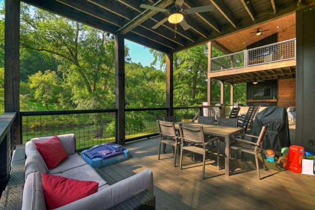60 Hiles Hatch Lane Blue Ridge GA 30513