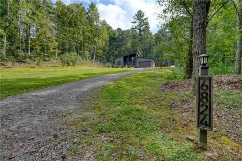 6824 Mountain Laurel Road Hiawassee GA 30546