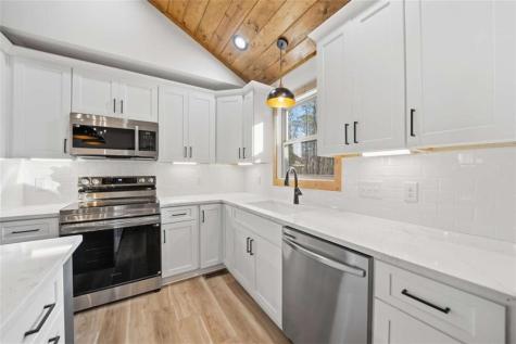1883 Newport Drive Ellijay GA 30540