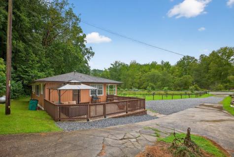 8 Taylor Road Helen GA 30545
